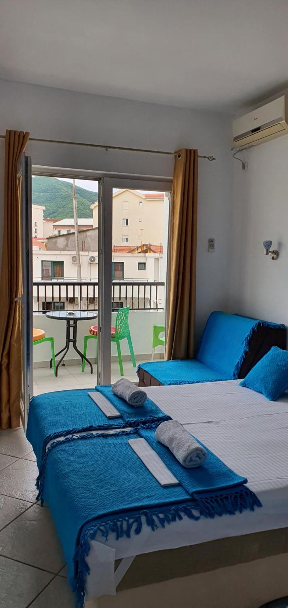 Villa D&B Budva Bilik gambar